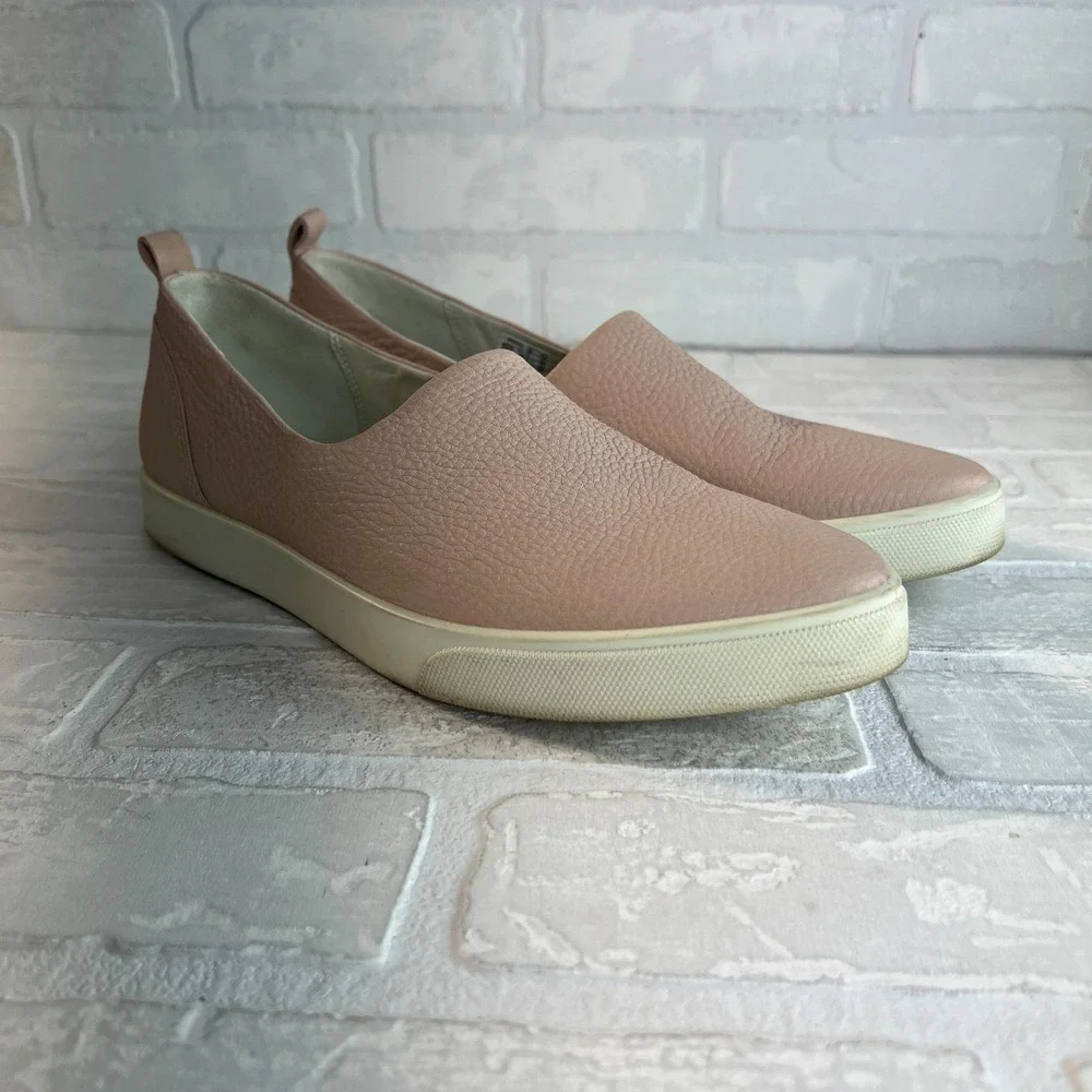 Ecco 39 Gillian Slip On Sneaker‎ Womens 8 Pink Shoes Pebbled Leather Comfort